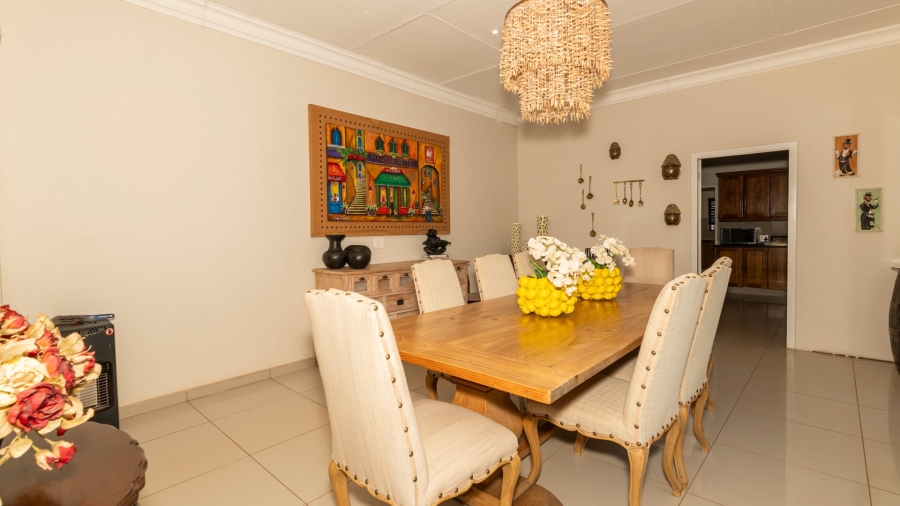 6 Bedroom Property for Sale in Wilkoppies North West